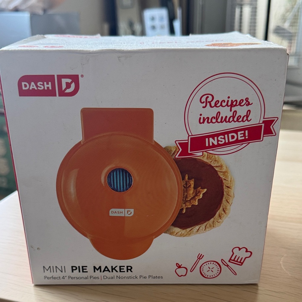 Ash Vibrant Orange Mini Pie Maker